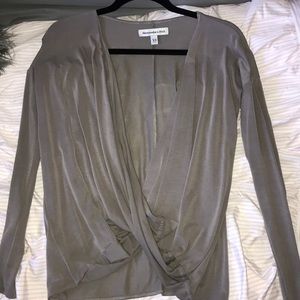 Wrap tan/grey tight fitted long sleeve